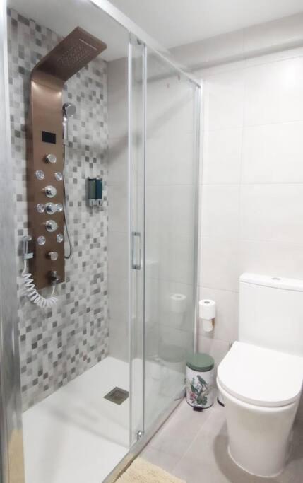 - Lujo - Parking, Maquina Arcade, Wifi Y Netflix Appartement Oviedo Buitenkant foto